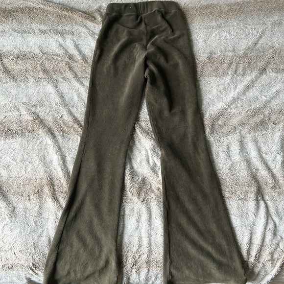 American Eagle Green Flared leg, soft ribbed pant - Picture 2 of 4